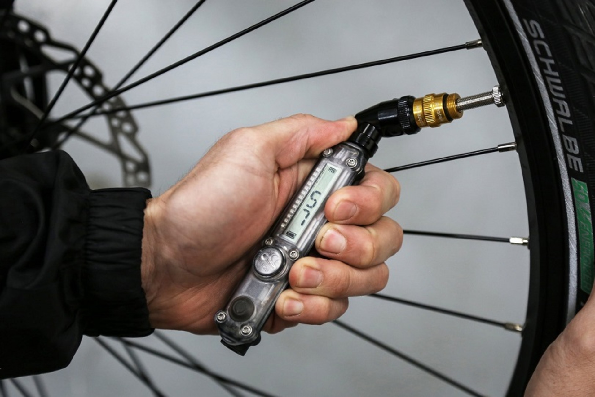 Lezyne Digital Check Drive Drukmeter Zwart