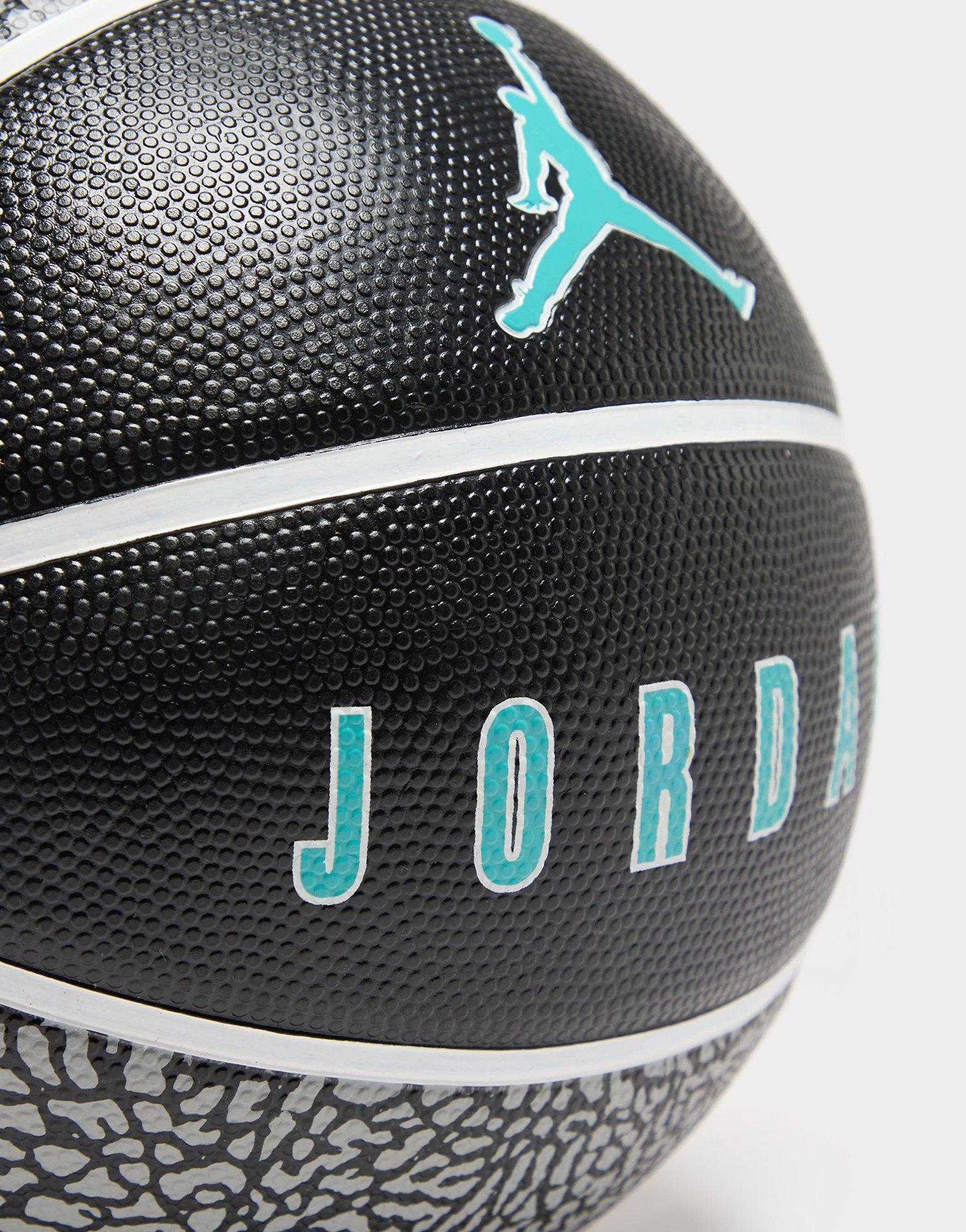 Jordan Ballon de Basketball playground 2.0 8P