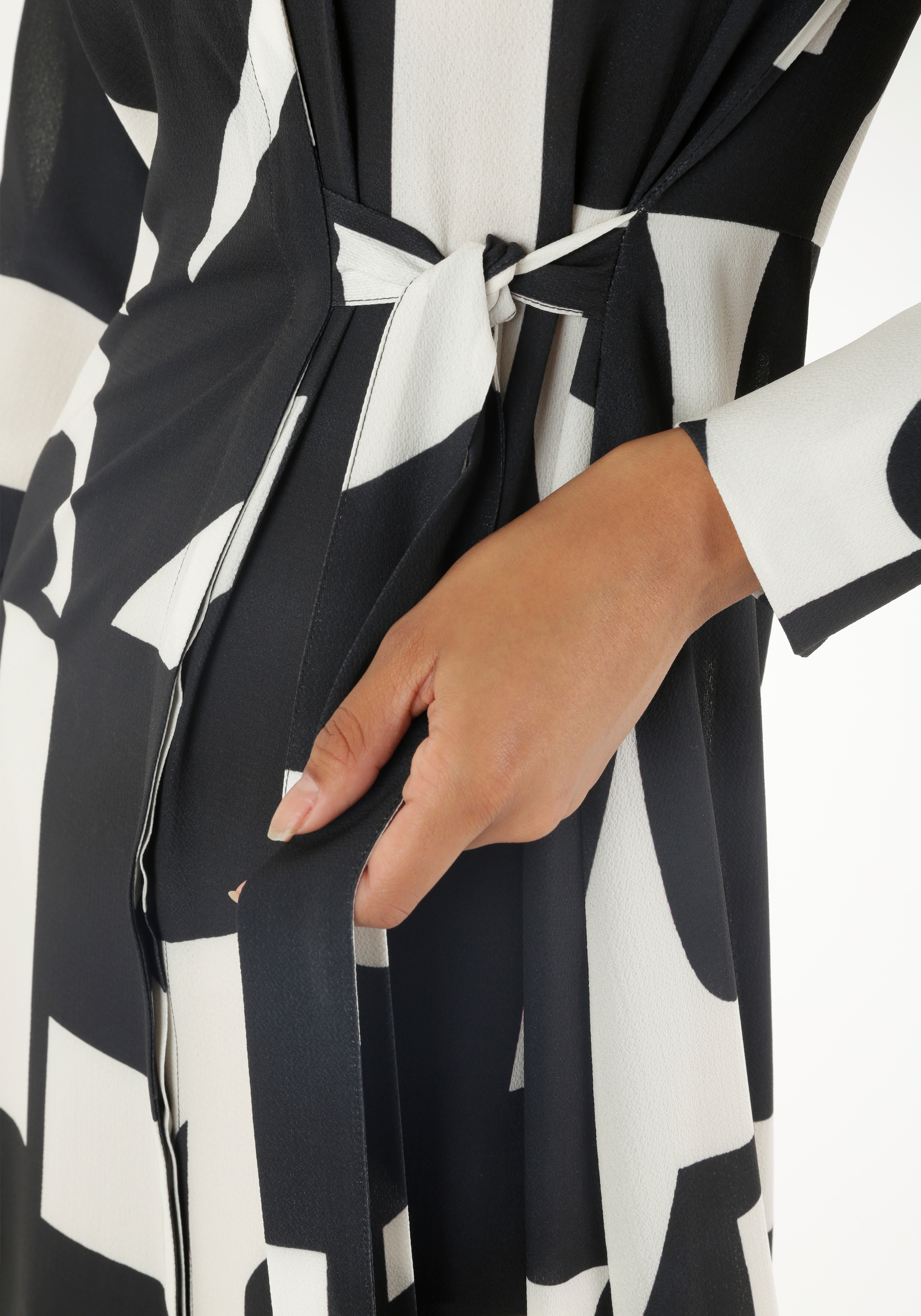 Aniston SELECTED Midikleid , Hemdblusenkleid mit seitlichem Bindedetail
