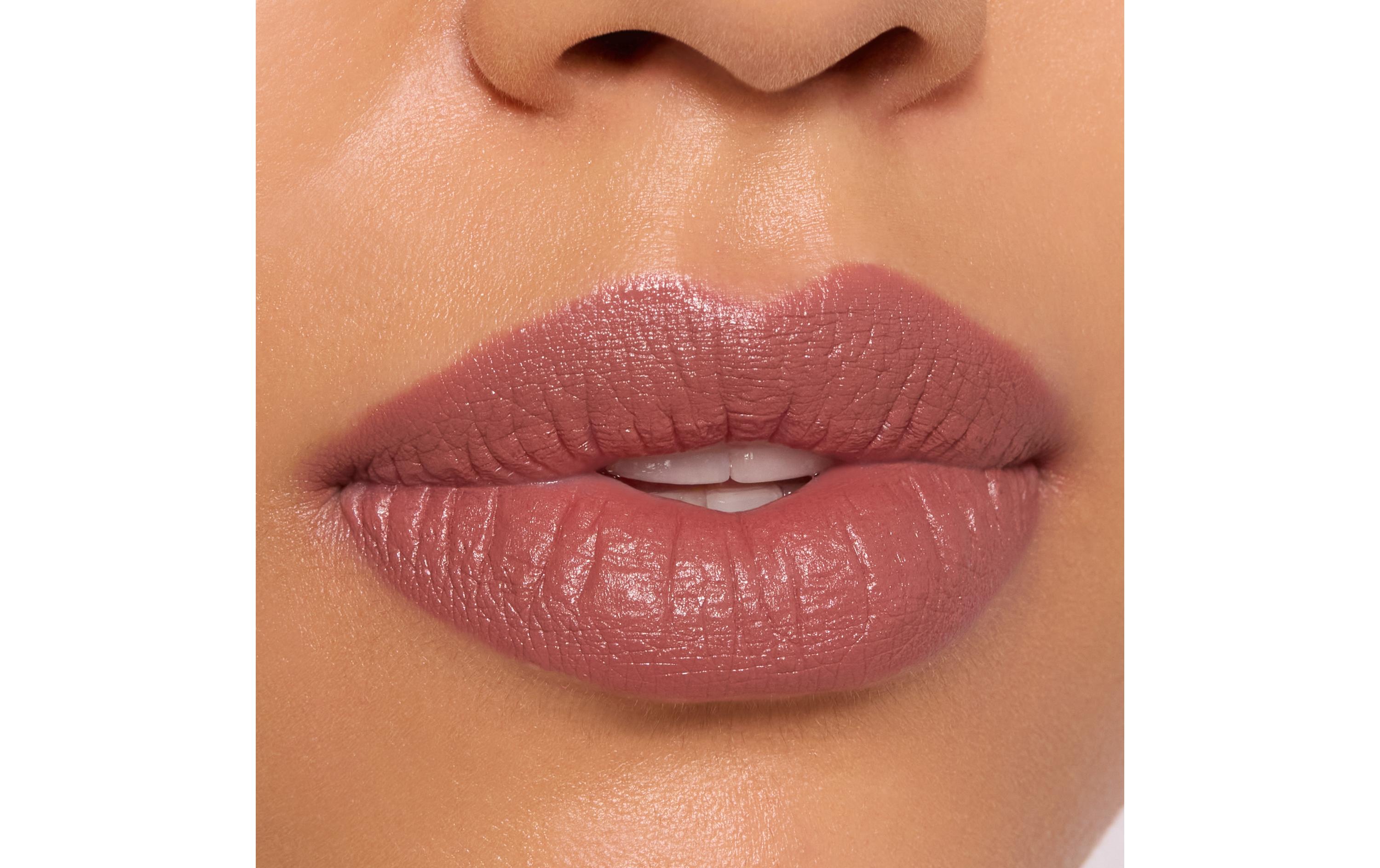 Lip Liner Creamy Nudes 010 Mocha Me HappyLippenstift in einem warmen Dunkelbraun für eine präzise Konturierung und weiche Lippen