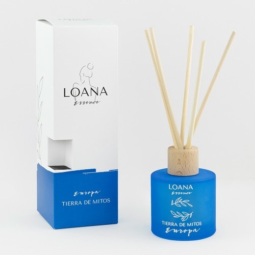 O difusor de varetas Loana Essence absorve odores de animais de estimação e possui fragrância de coco e pêssego.