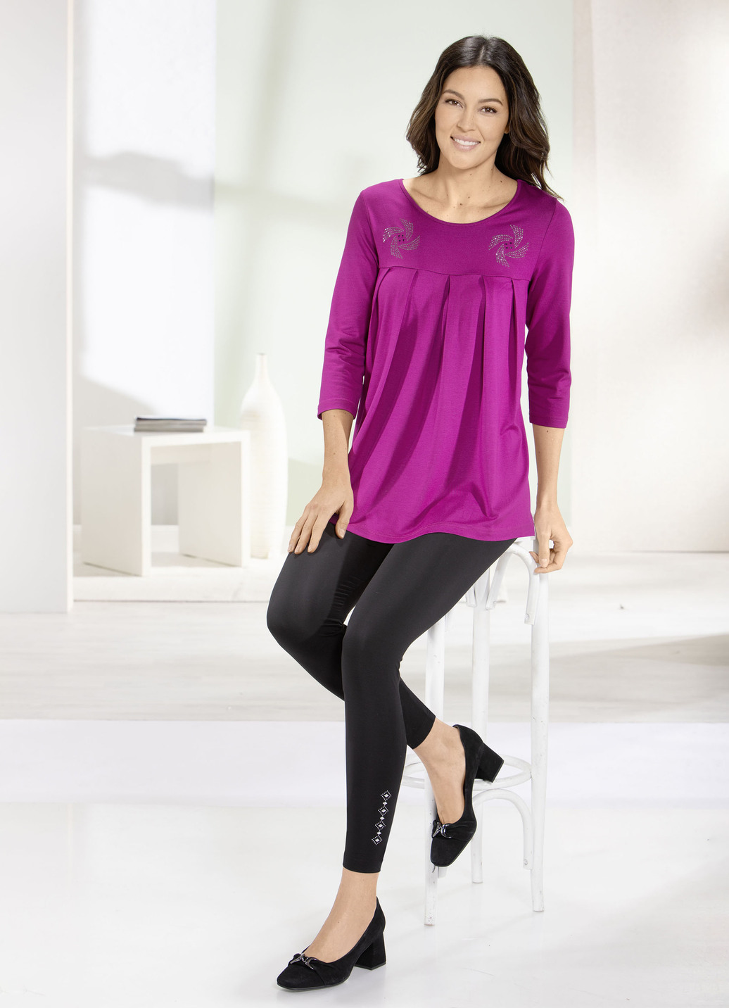 Longshirt mit Zierplättchen in 3 Farben