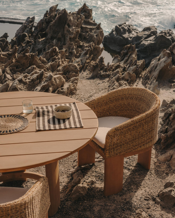 Kave Home Xoriguer eettafel Ø140 eucalyptus