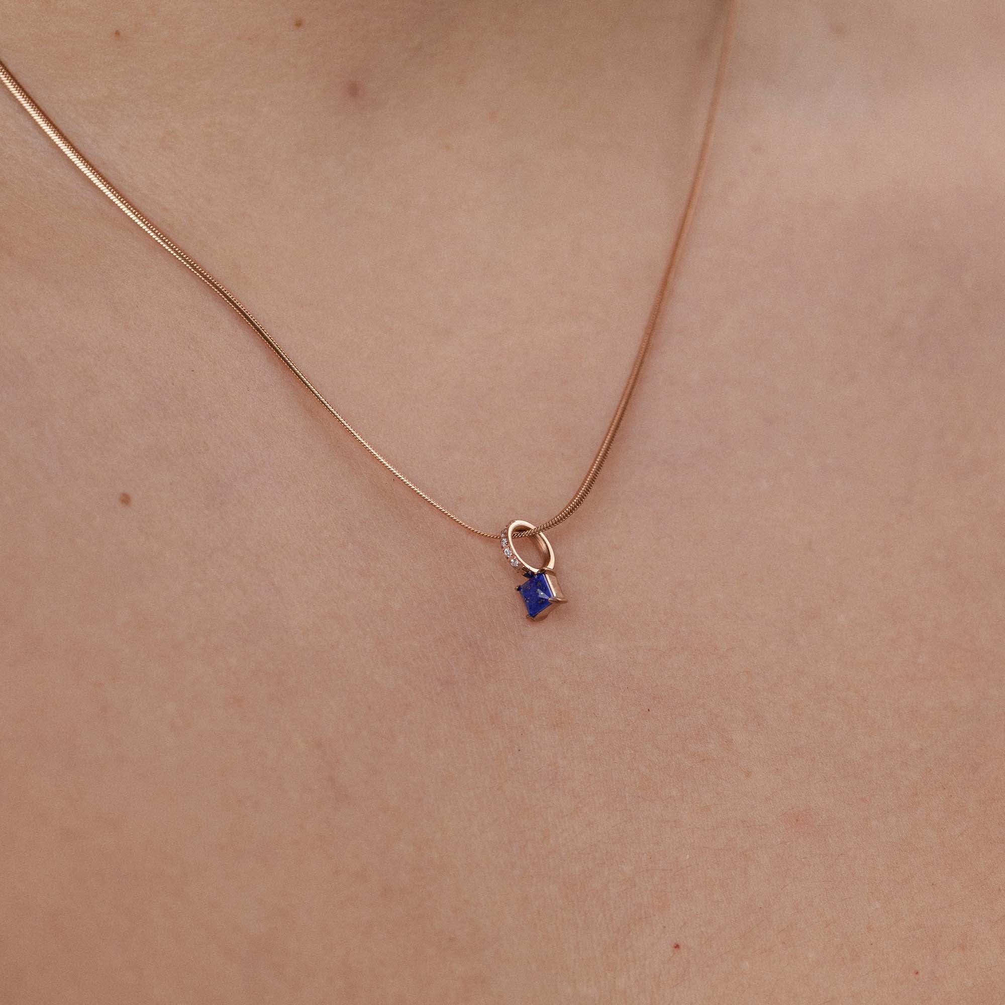 Geburtsstein September Lapislazuli