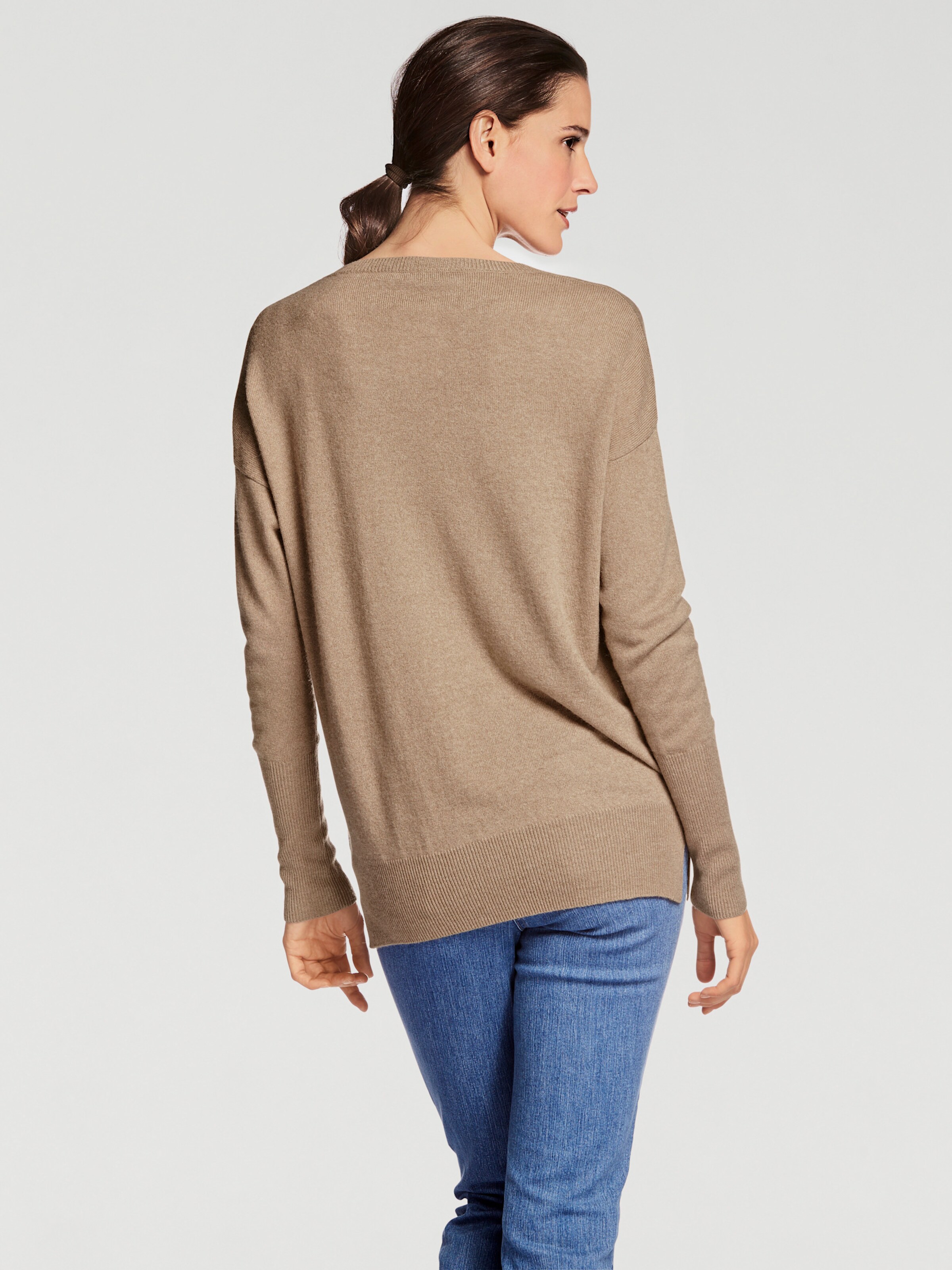V-Pullover