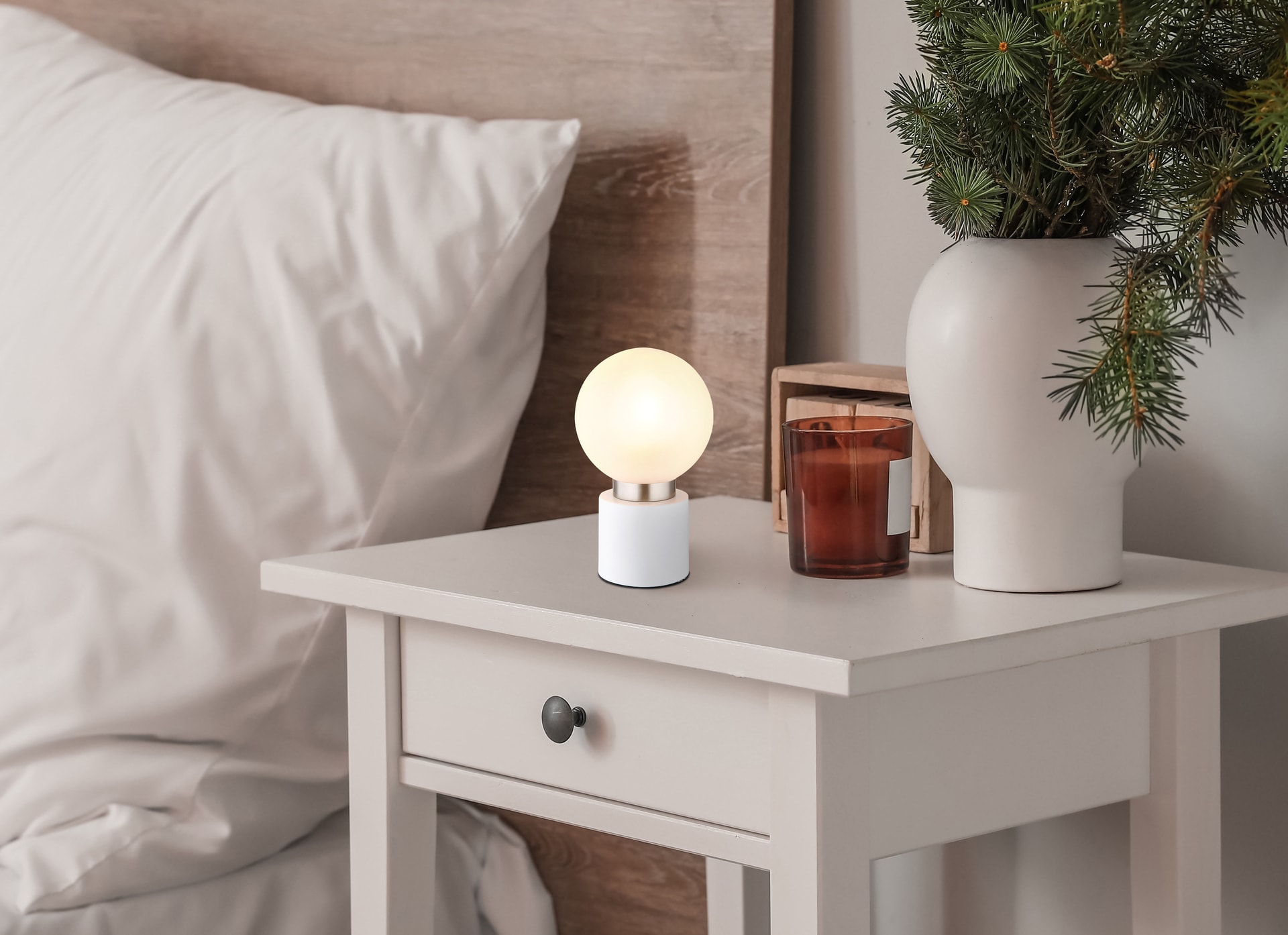 GLOBO Retrofit Tischlampe MARKA weiß /Opalglas