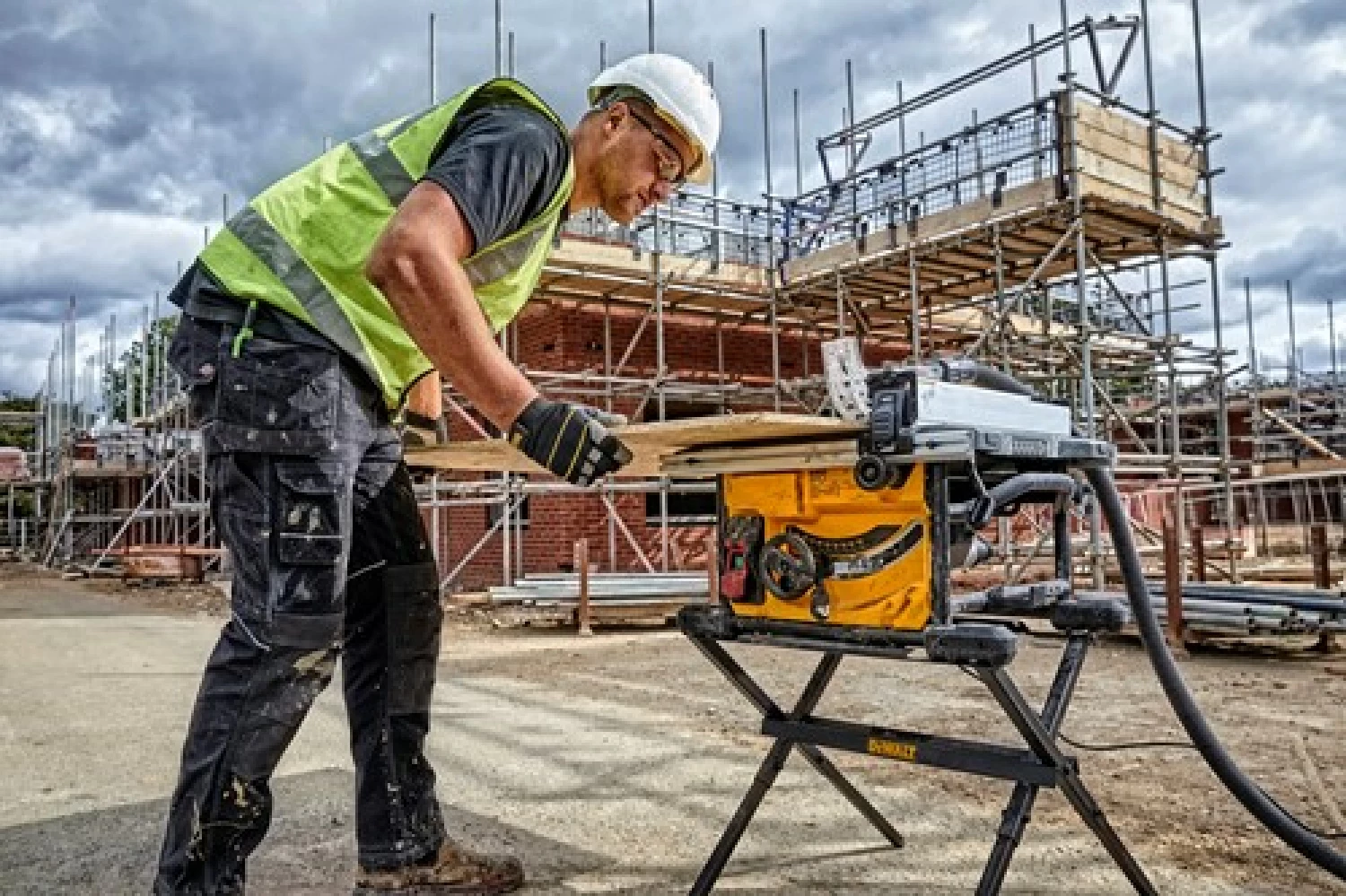 DeWALT DWE7485 Tafelzaag - 1850W - 210mm