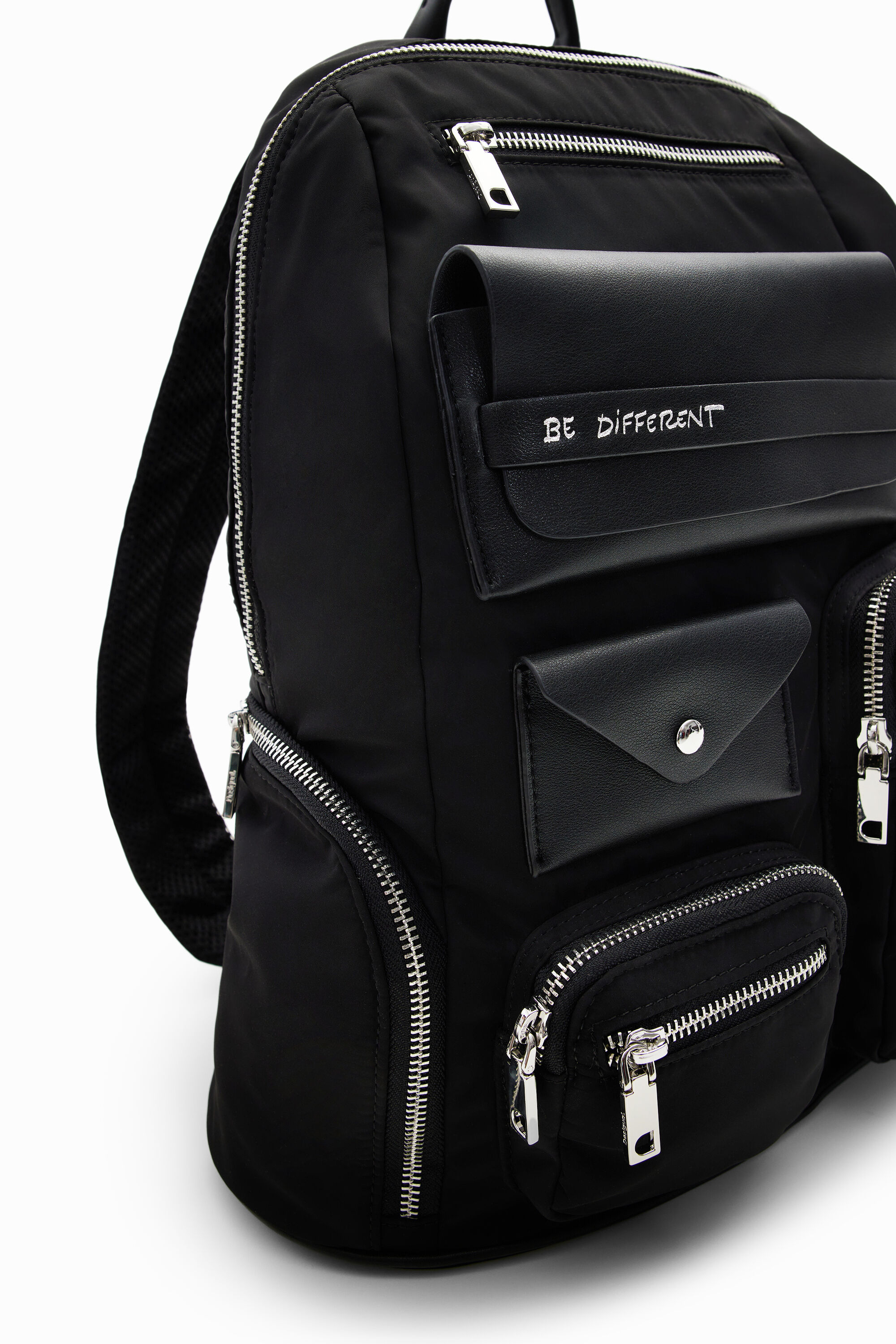Grand sac à dos nylon poches