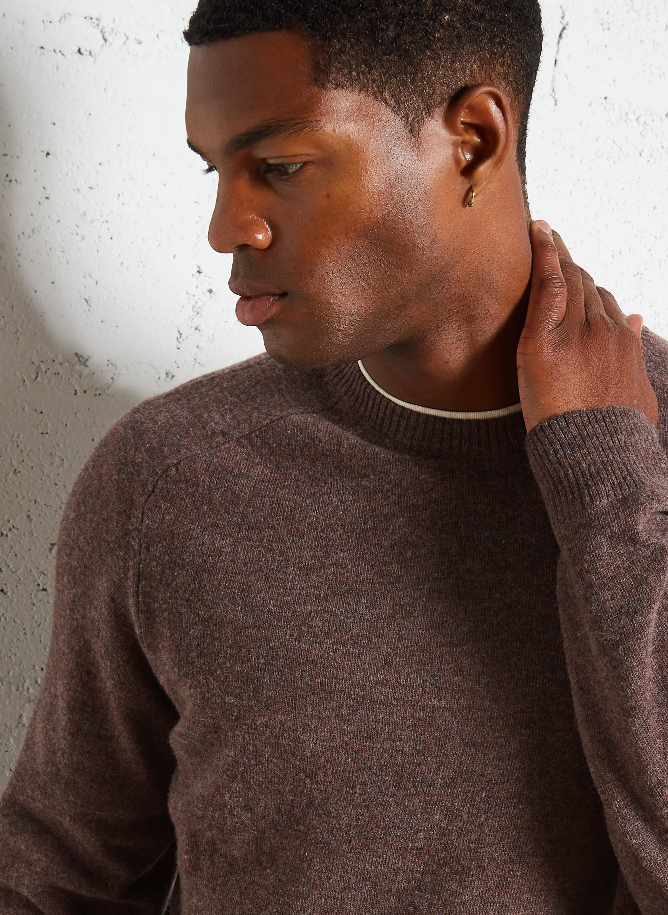 Pull col rond regular-fit en laine| Marron