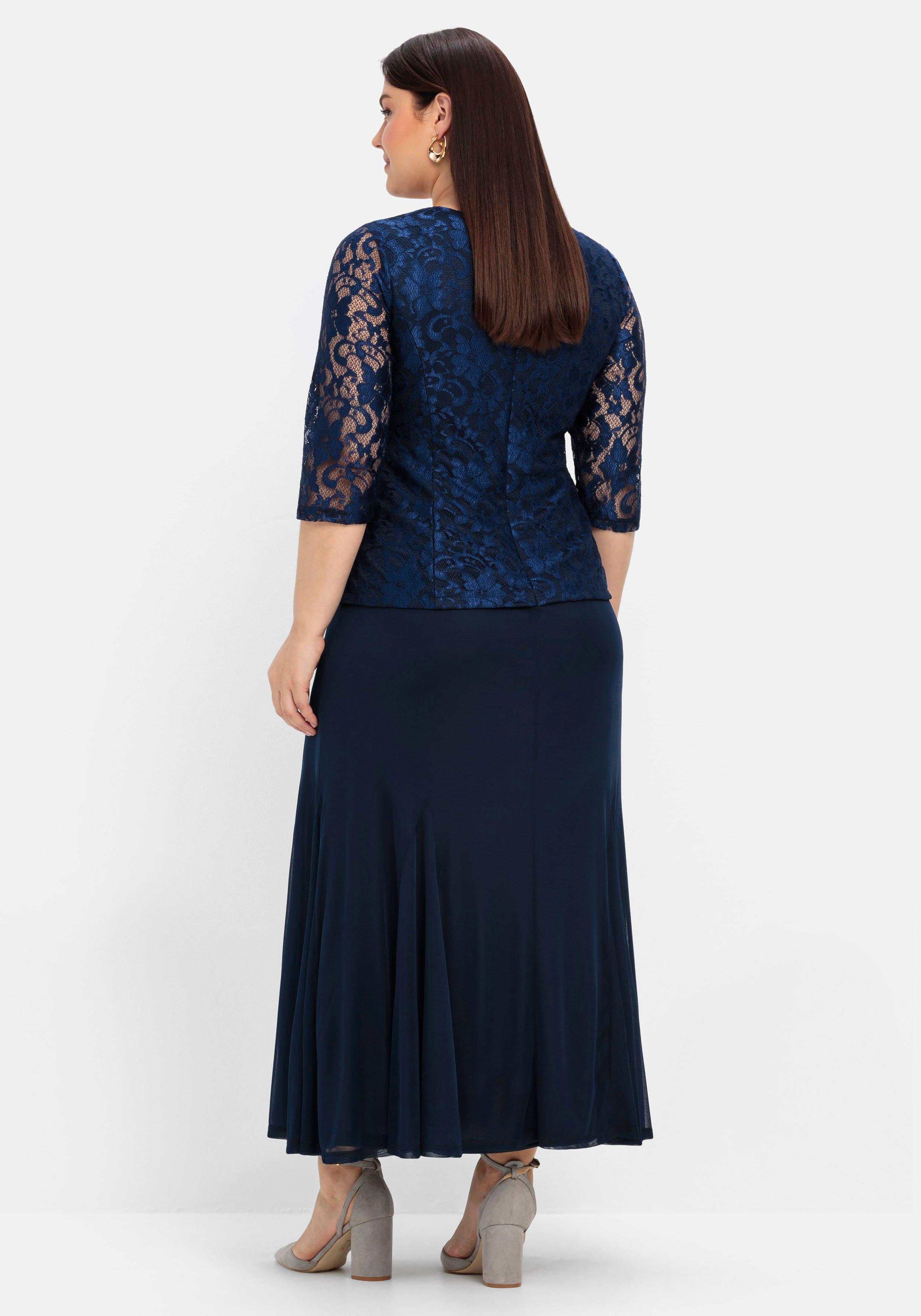 Abendkleid mit floraler Spitze