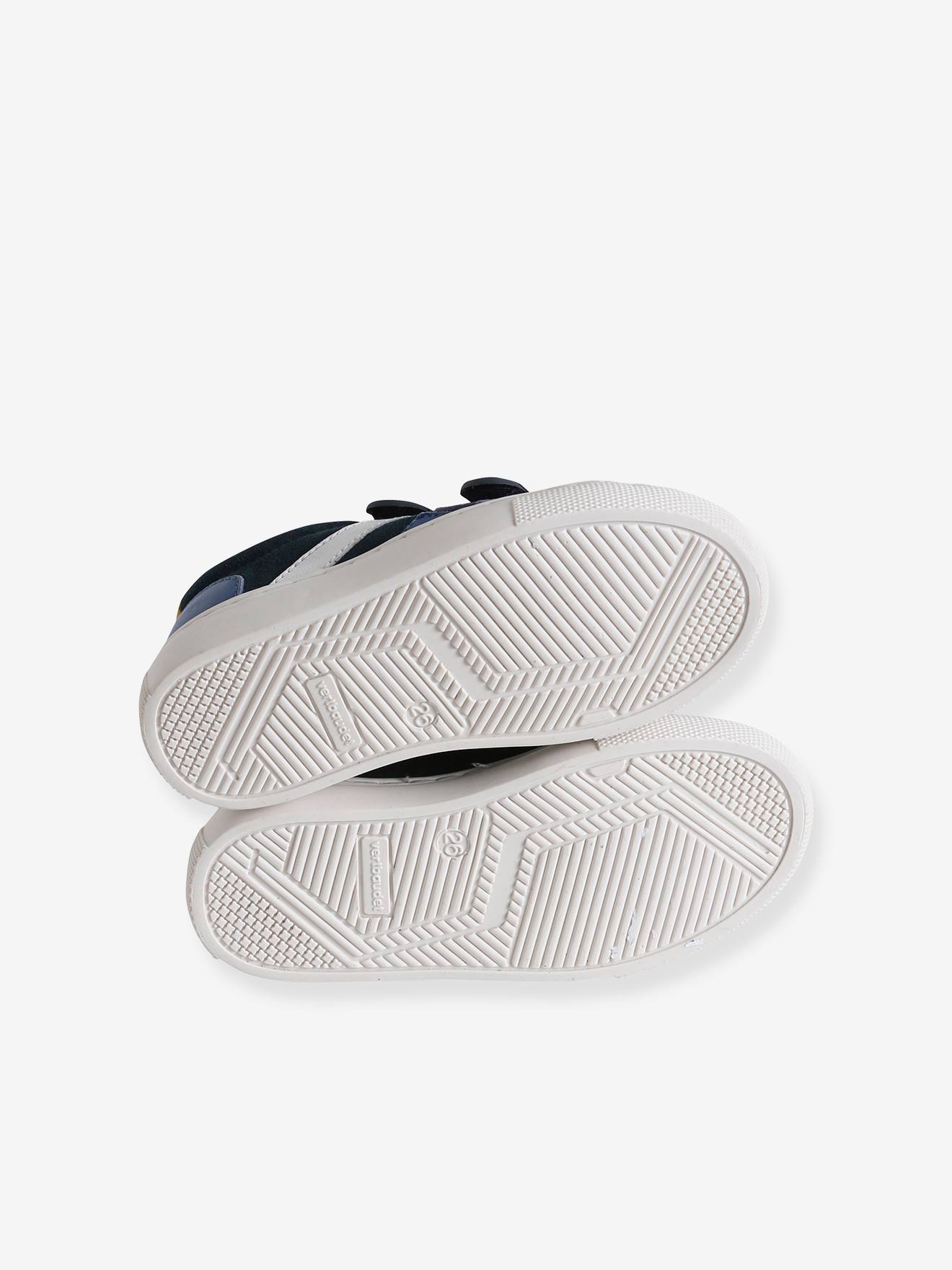 Tênis de couro com fecho de velcro para meninos, modelo especial bege com inspiração na independência.