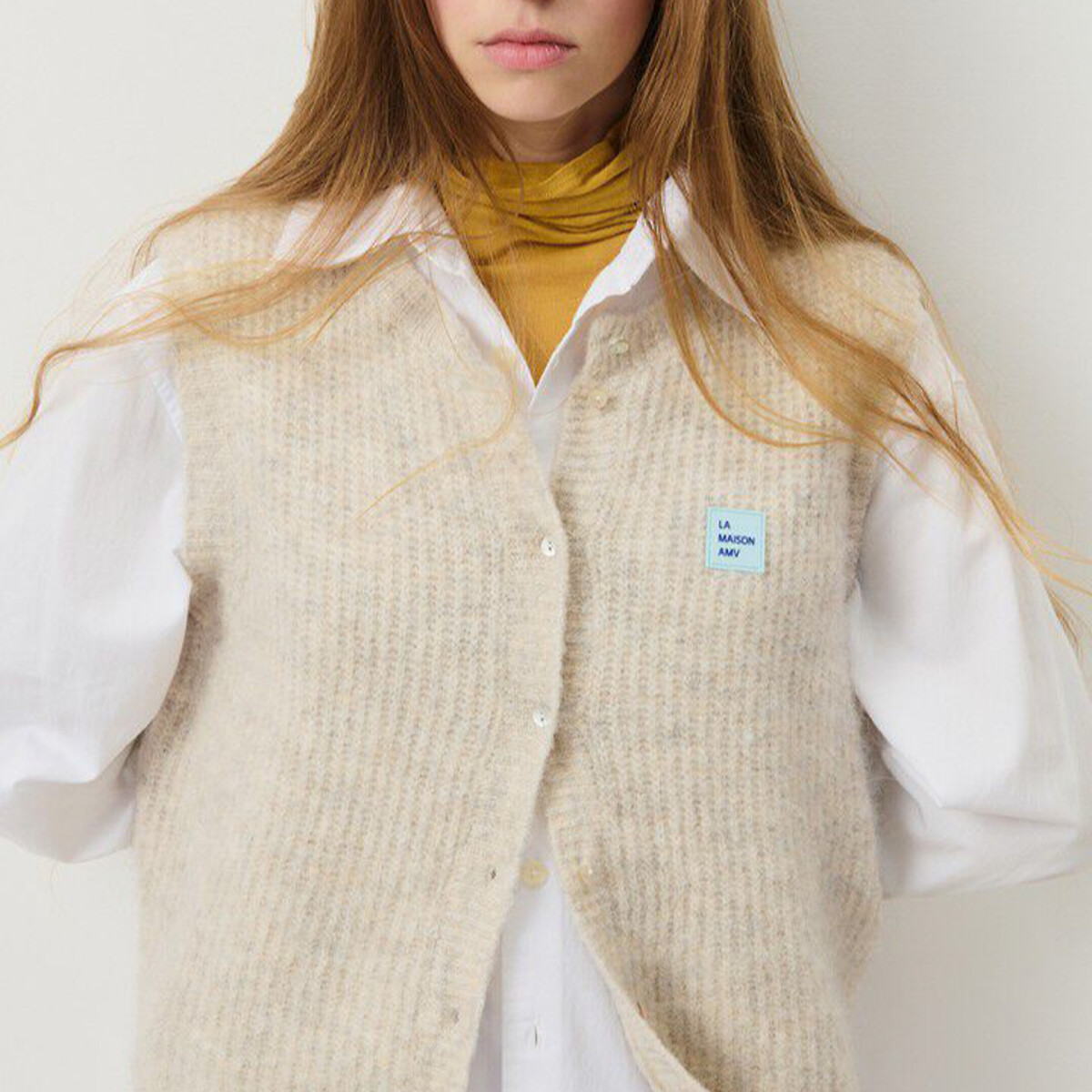 Cardigã sem mangas com gola redonda da AMERICAN VINTAGE<br>LESTE