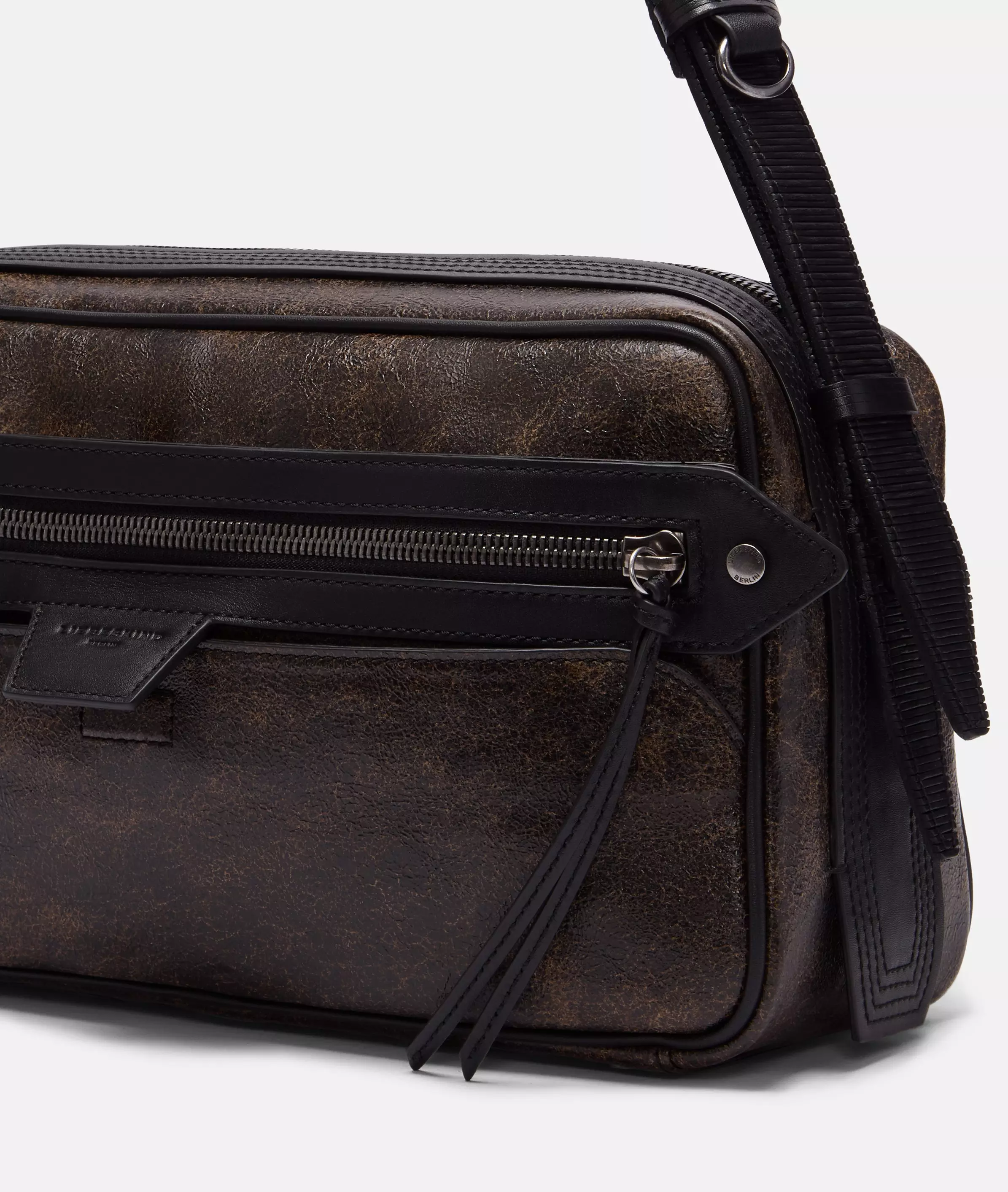 Juno Satchel M Spacious faux leather shoulder bag