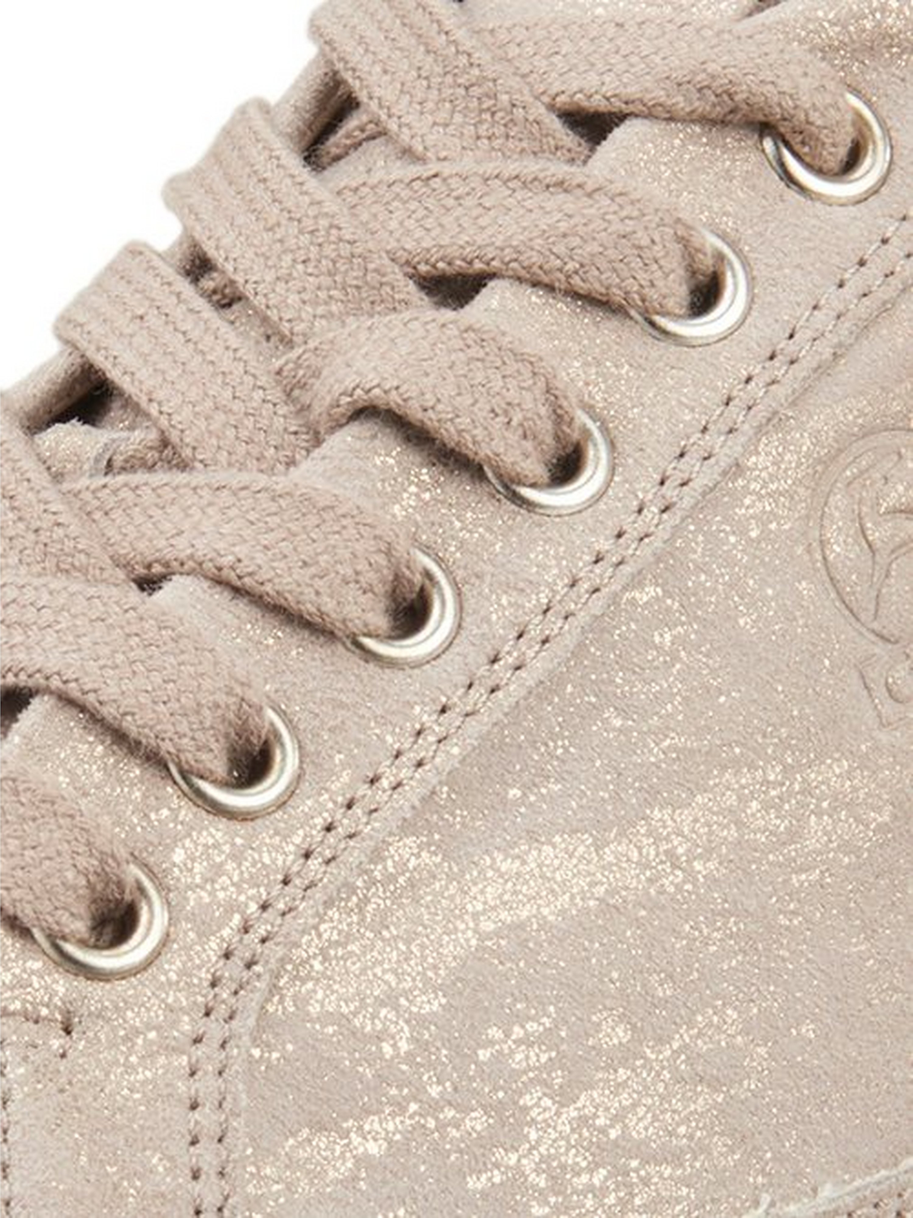 Sneaker