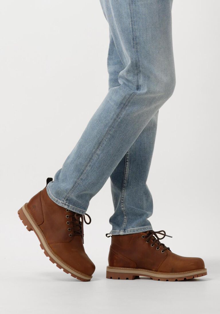 bruine timberland veterboots britton road mid lace up chukka