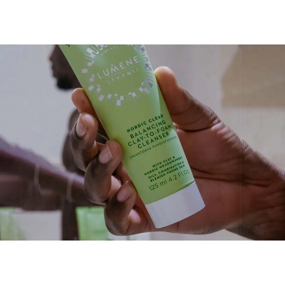 Lumene Nordic Clear Balancing Clay to Foam Cleanser - 125 ml.