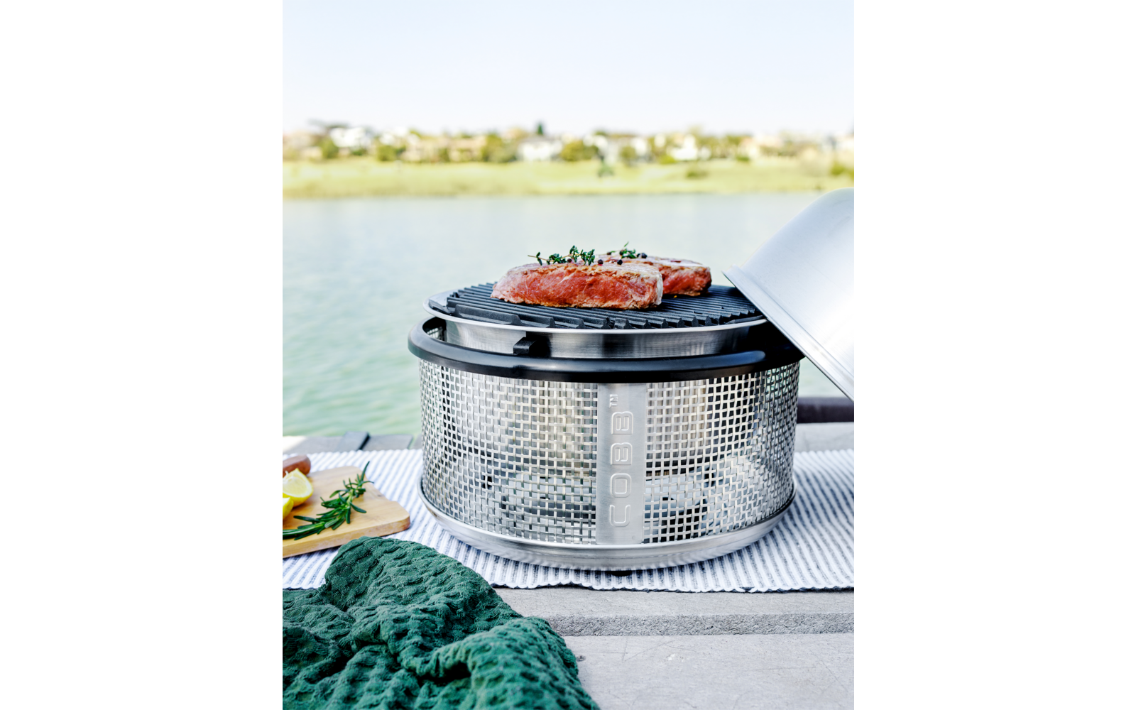 Cobb Air Deluxe Grill inkl. Griddle Grillplatte CO-418