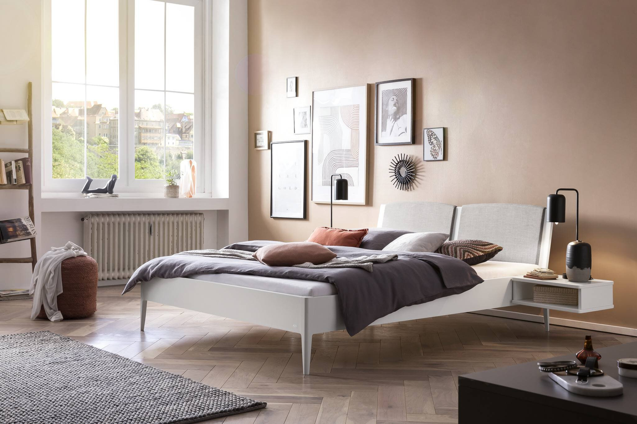 Holzbett HASENA PISTOIA 140X200cm Höhe 25cm Buche Buche weiß mit Pepe grau