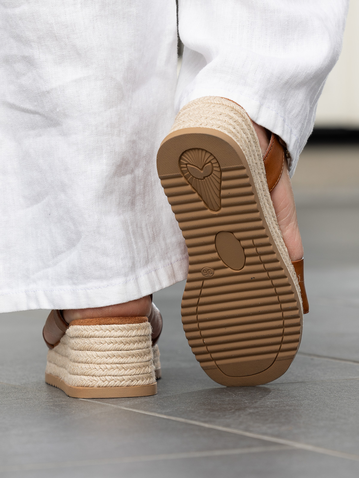 Lili Wedge Cognac - Trapes Sko