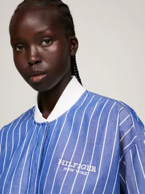 Camisa cropped com gola canelada e listras de beisebol