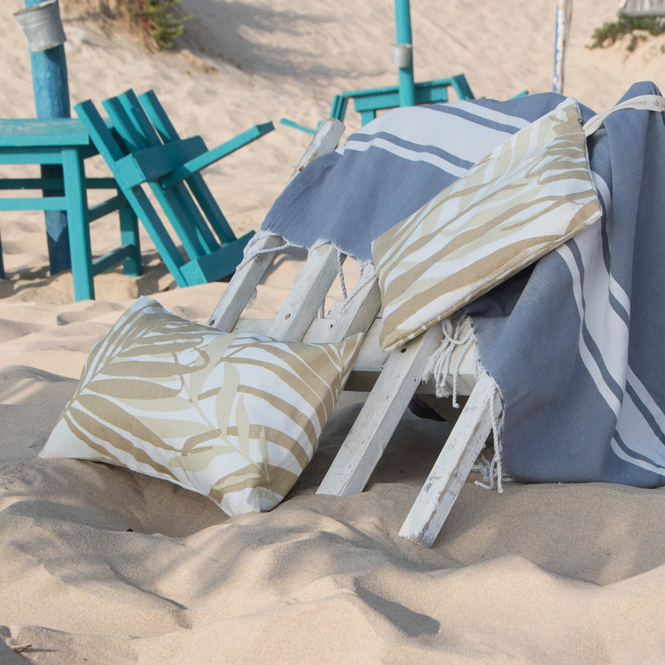 Febronie Coussin de plage en Coton Jungle sable - 40x25 cm