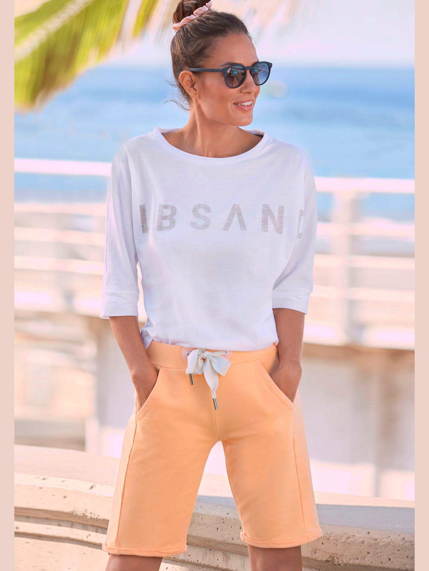 Bermuda en matière sweat large ceinture et coulisse