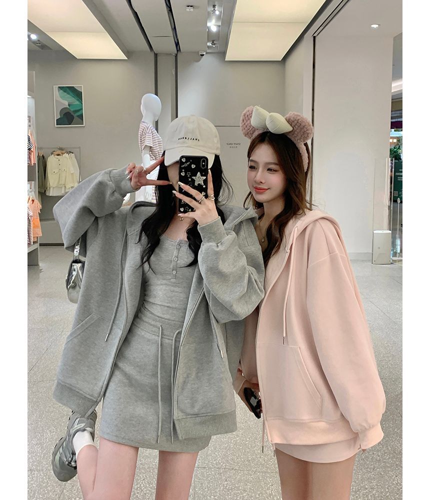 Alfie - Effen losvallende capuchonjas / camisole top / minirok met hoge taille