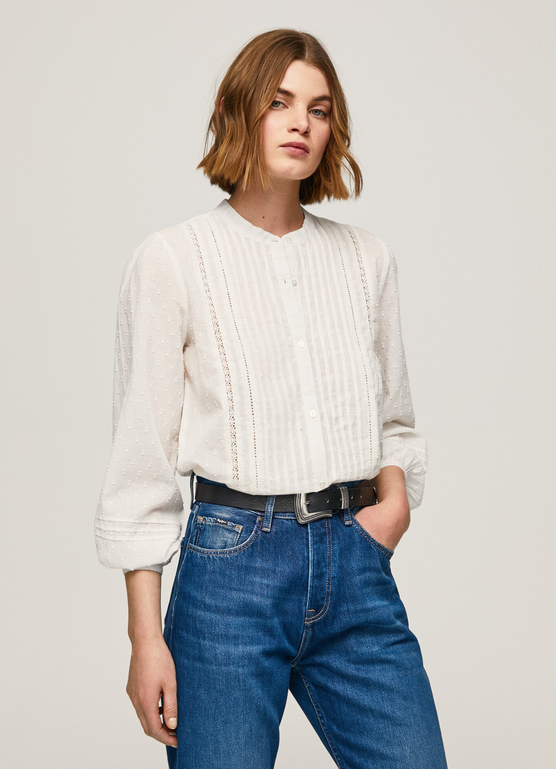 Blusa de algodão dobby bordada - branca