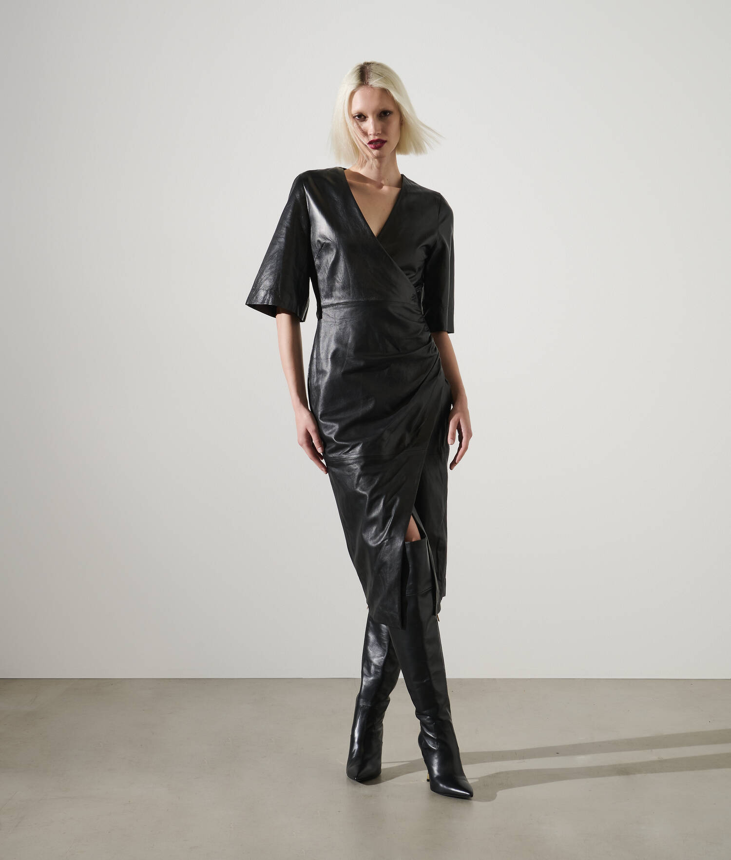 ROBE PORTEFEUILLE EN CUIR KARL STUDIO
