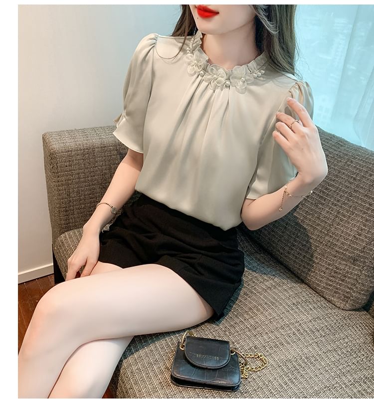 Dragan Pulse - Blouse met pofmouwen en hoge hals, imitatieparels en ruches