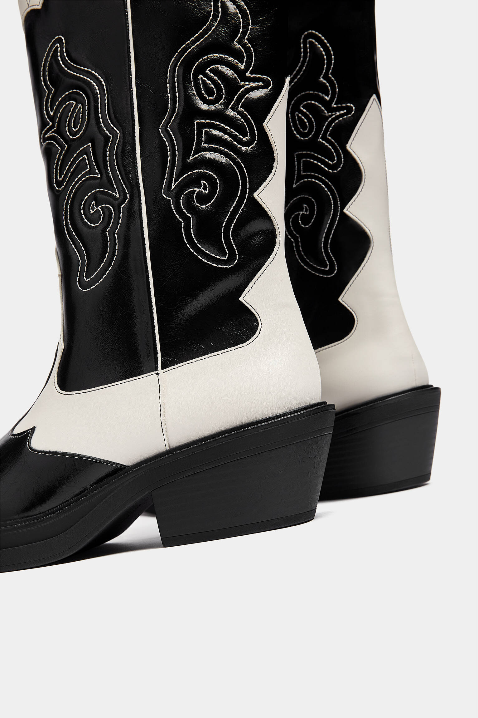 BOTA DE COWBOY FANTASIA - PRETA