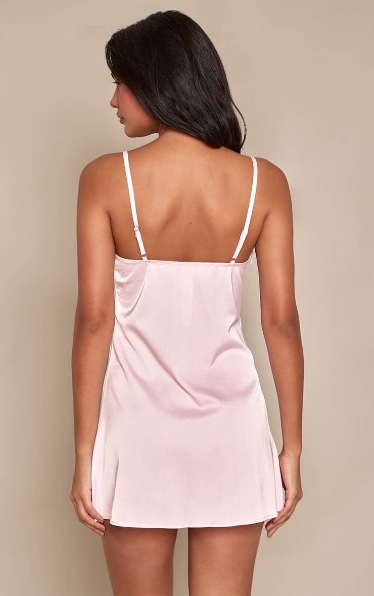 Rose Bébé Robe Nuisette En Satin Avec Empiècement En Dentelle