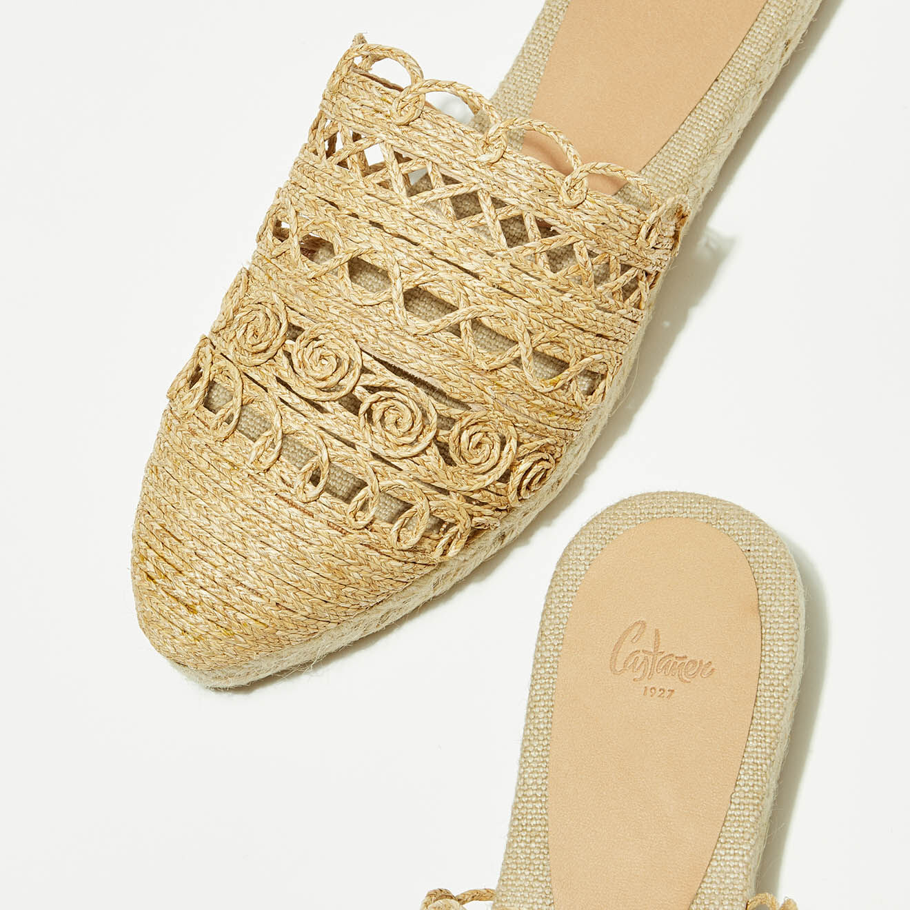 Castaner Mules en Rafia Rita beiges