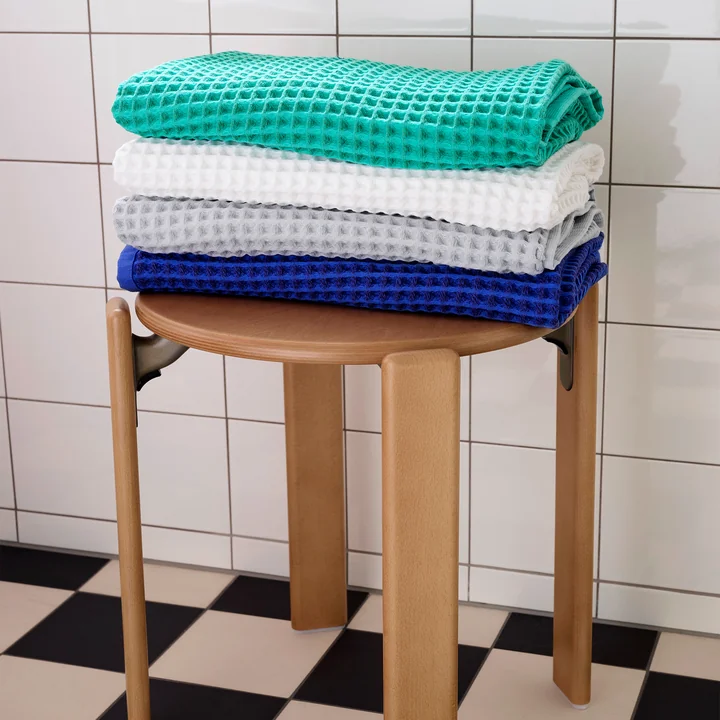 HAY - Waffle Badetuch, 70 x 140 cm, smaragdgrün