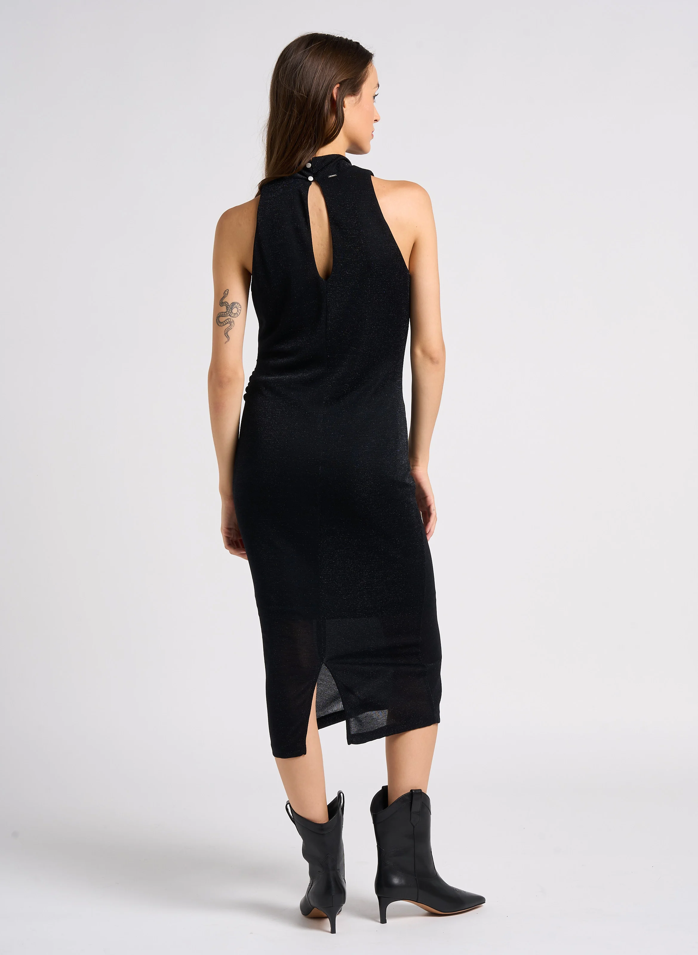 Robe midi ajustée col montant pailletée | Noir