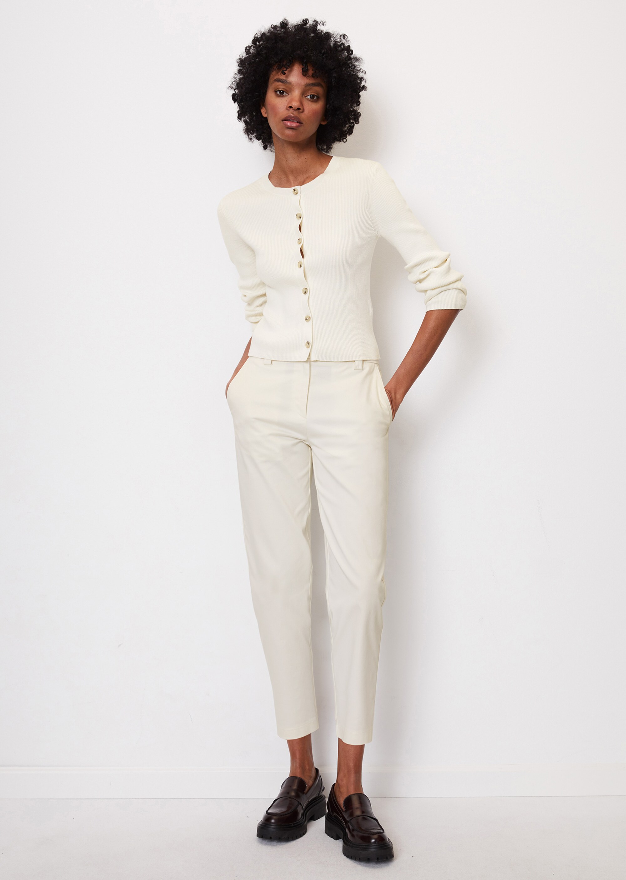 Rippstrick-Rundhals-Cardigan aus Organic Cotton-Garn
