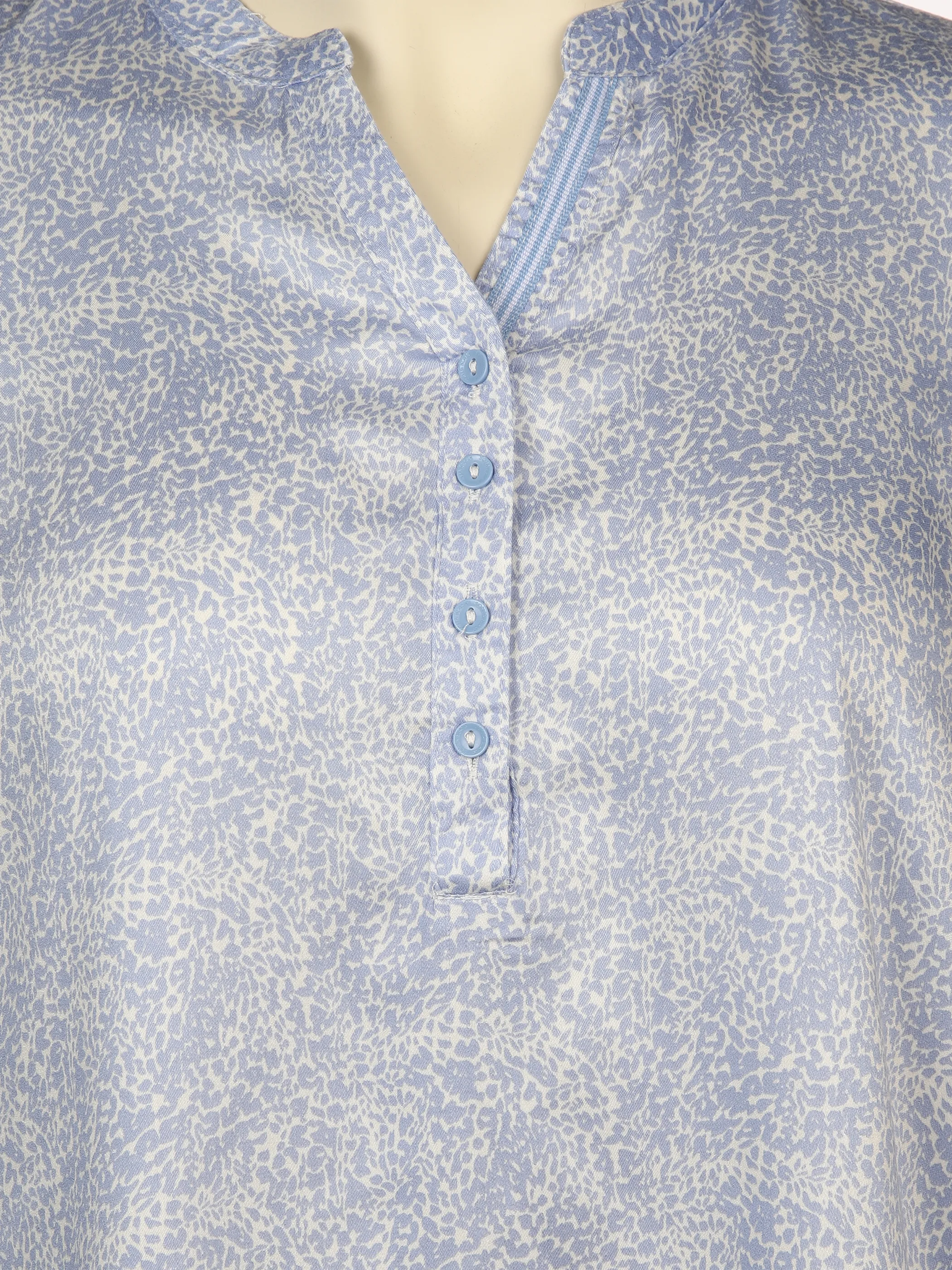 Große Größen Bluse im Minimalprint