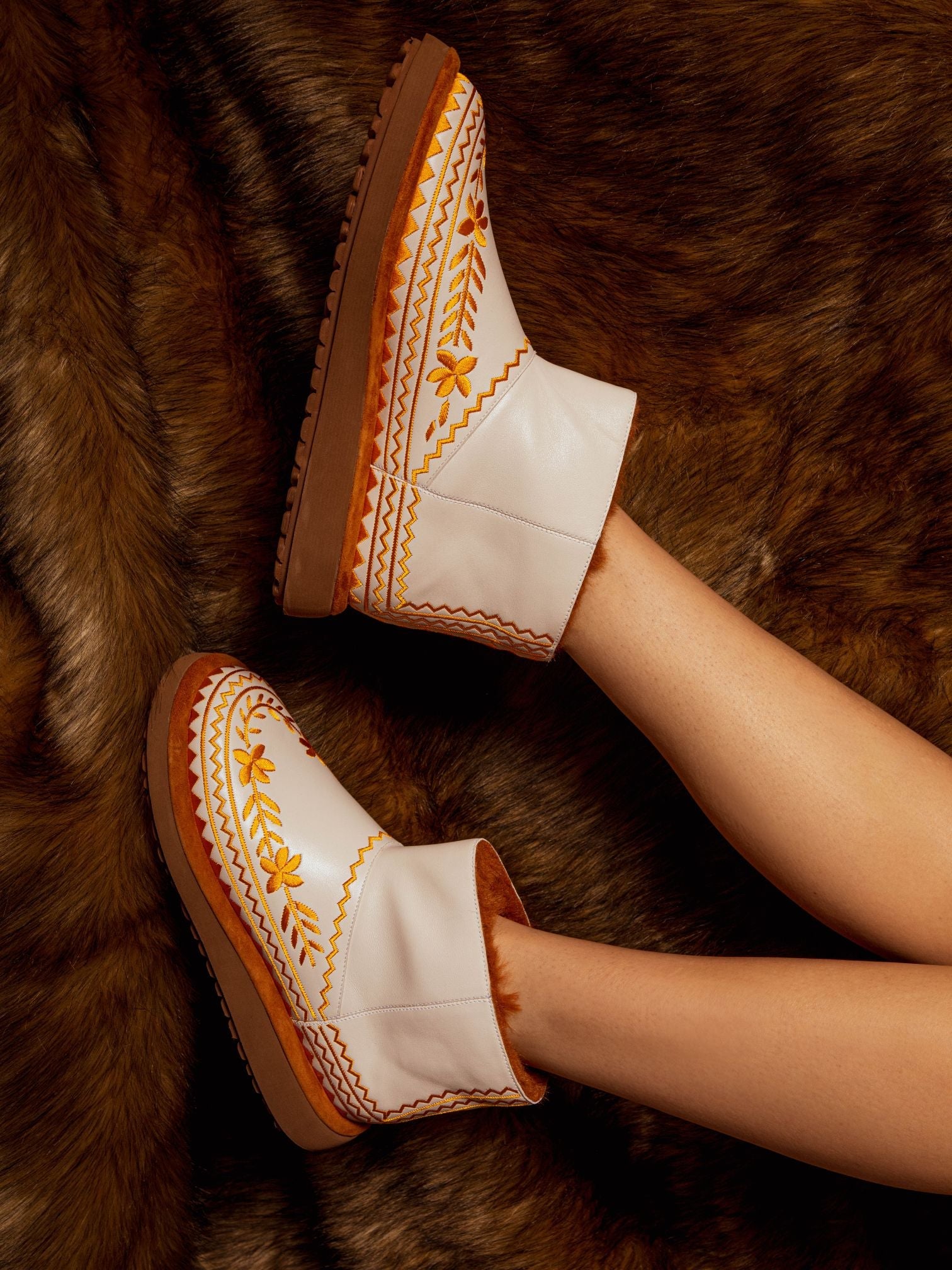 ZARINA, white