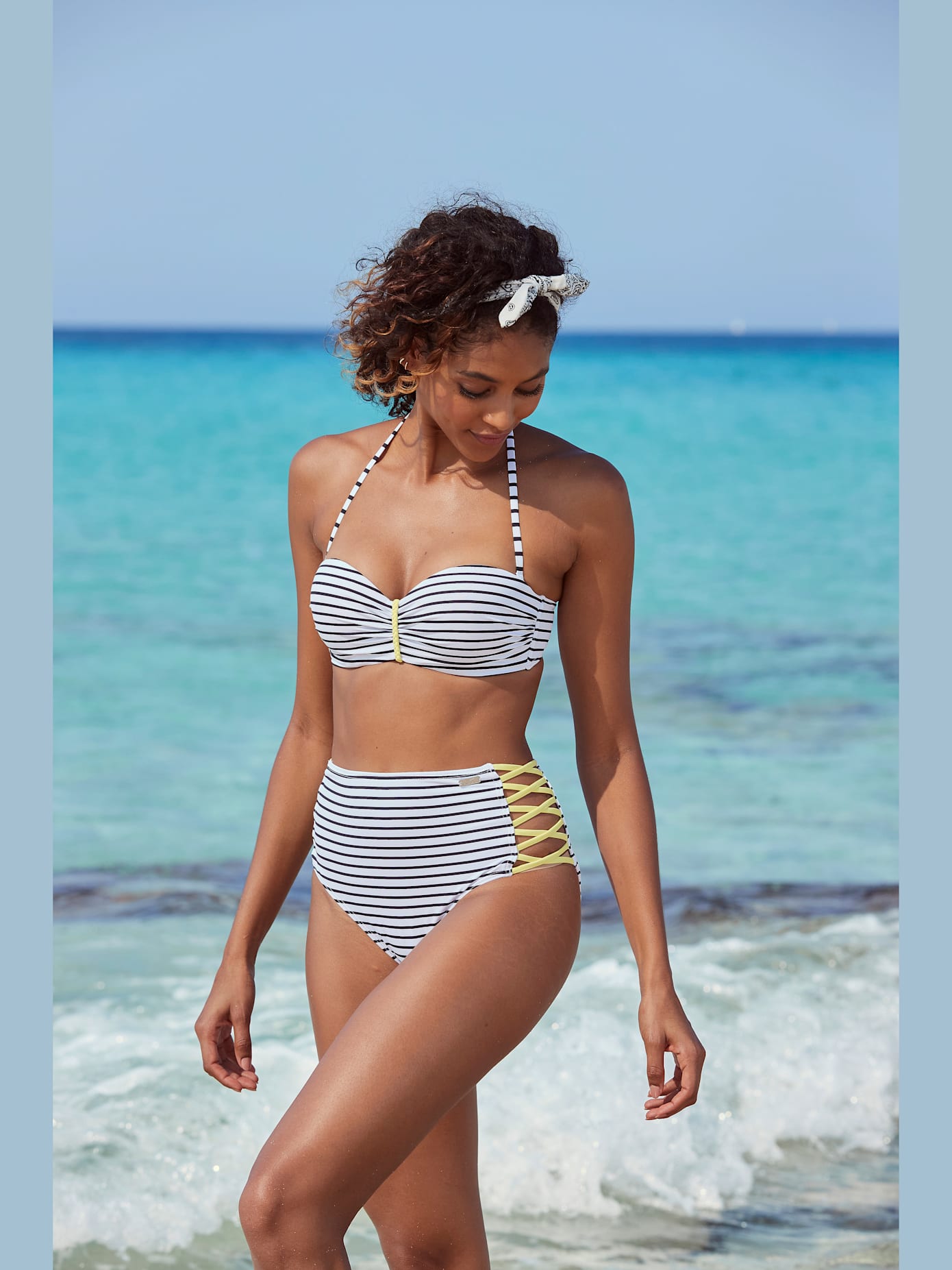 Haut de bikini bandeau à armatures détails contrastés tressés