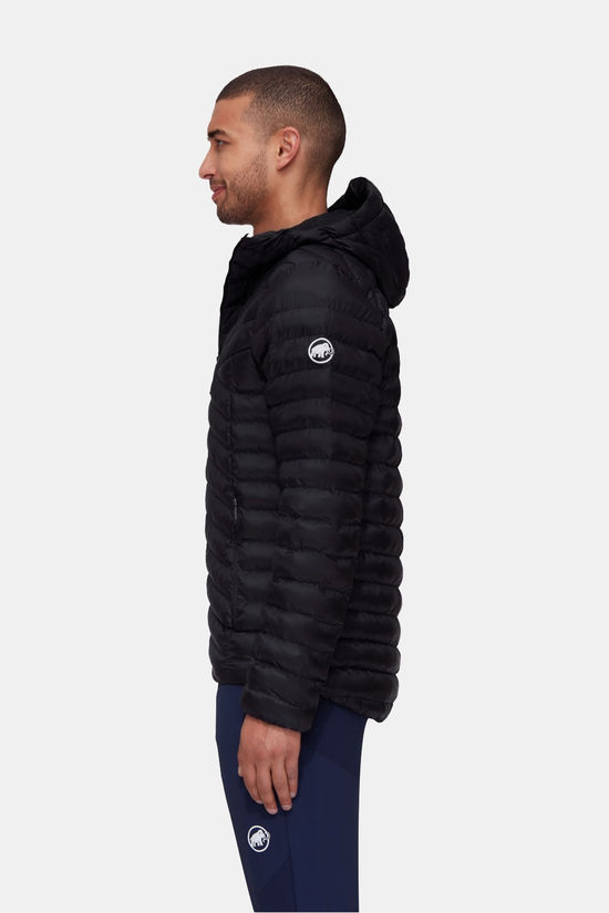 Mammut Mammut Albula In Hooded Isolatiejas