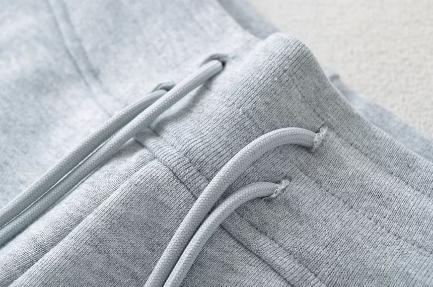 Overing - Sweatshorts met trekkoord in de taille en split