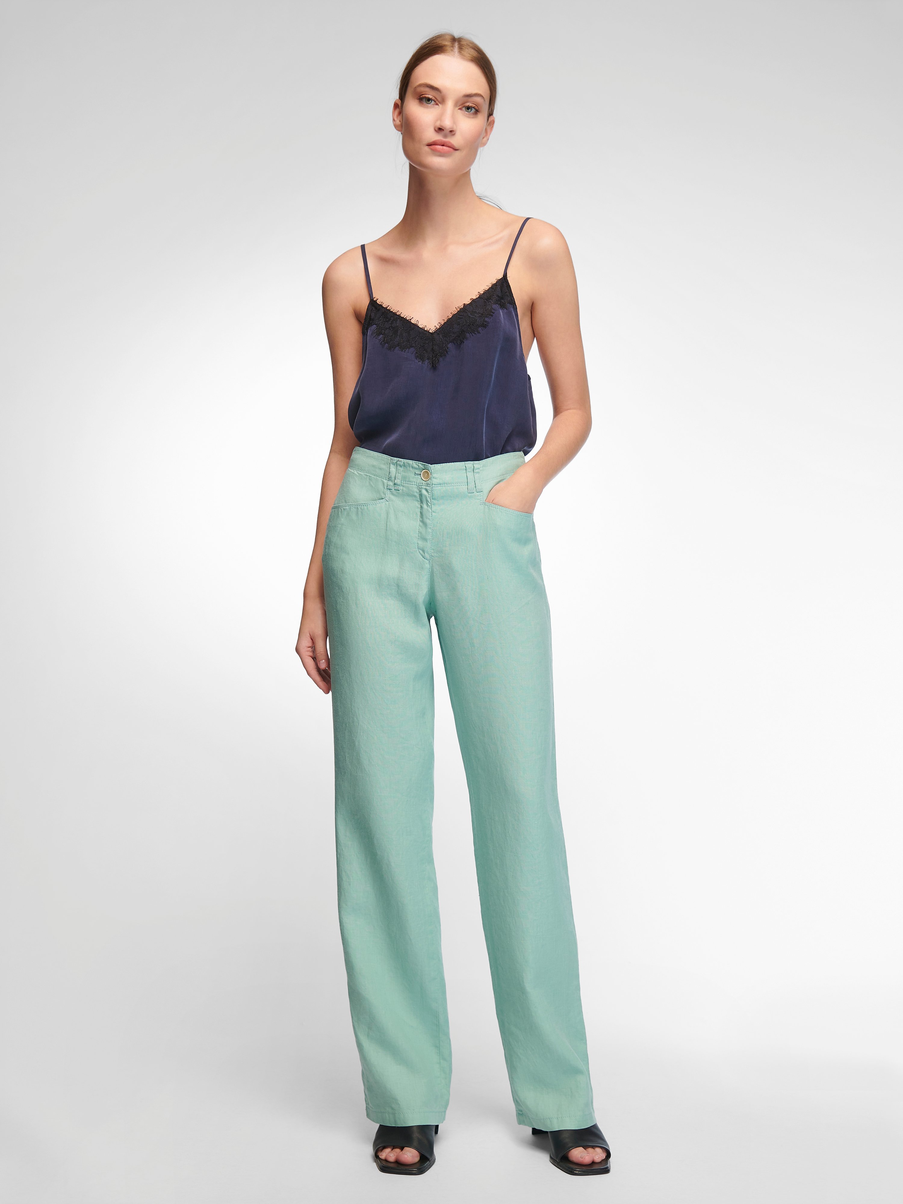 Hose Feminine Fit Modell Farina