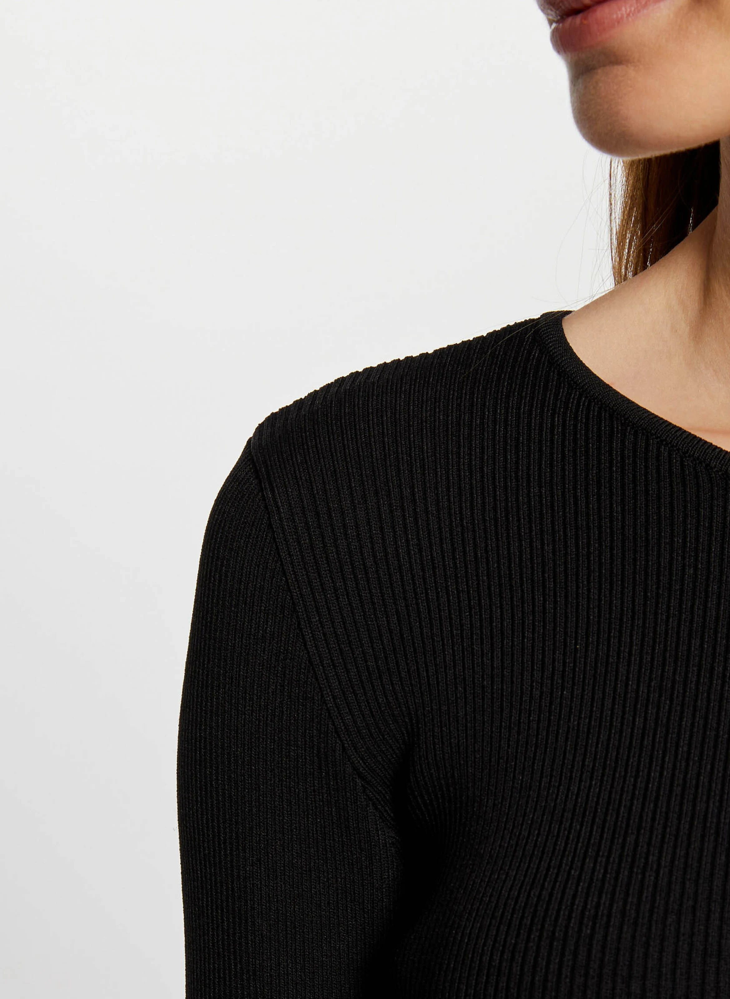 RMSIKA - Robe tricot midi ajustée | Noir