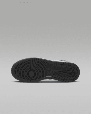 Air Jordan 1 Mid Older Kids' Shoes