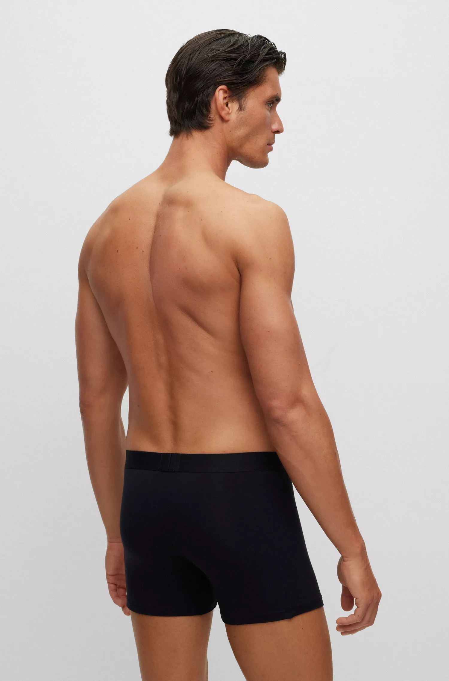 Cuecas boxer BOSS pretas, pacote com duas unidades em modal elástico com logotipo.