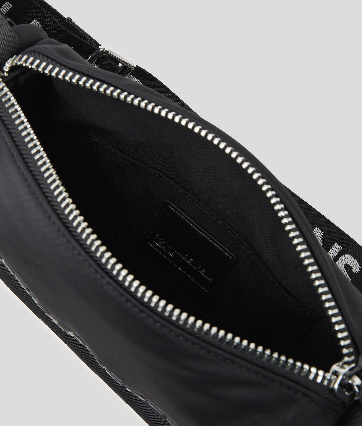 SAC PORTÉ ÉPAULE VOLUMINEUX KLJ