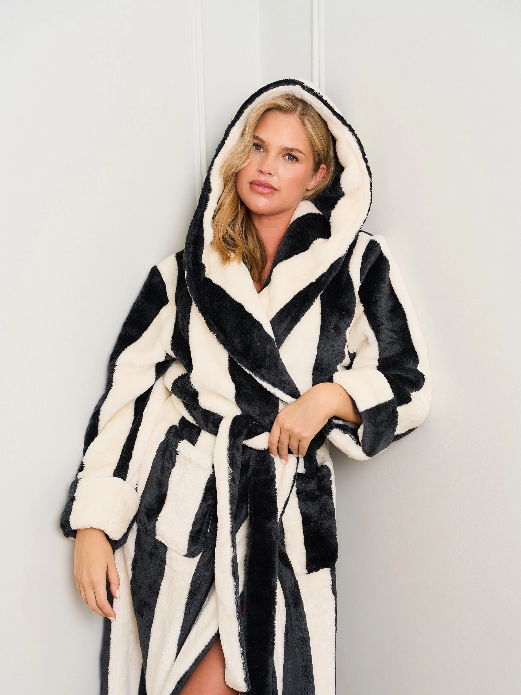 Jim Jam the Label Stripe Black Robe