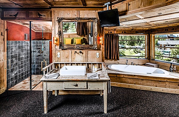 Baumhaushotel Sexten