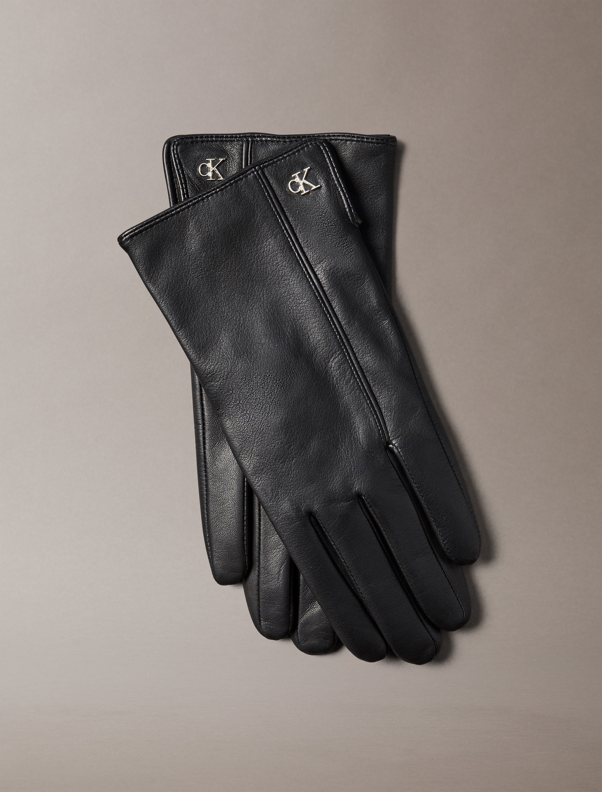 Calvin Klein Lederhandschuhe »METAL CK LEATHER GLOVES«, aus Schaf-Nappaleder