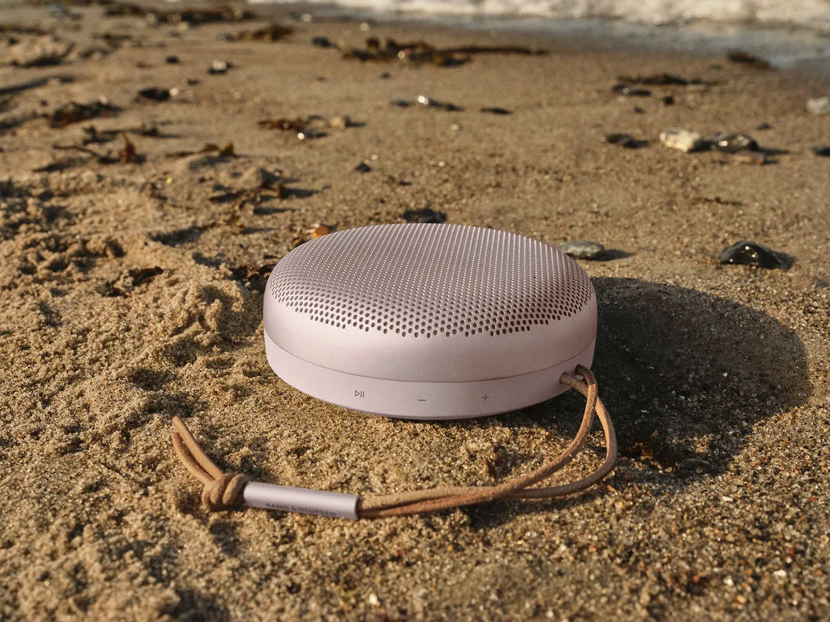 Bang & Olufsen Beosound A1 2nd Gen Rose Enceintes Bluetooth portables